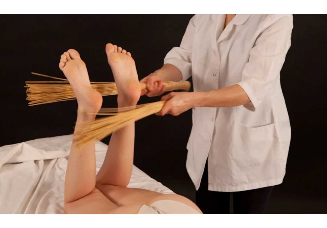 Set Of 2 Massage Bamboo Broom, Hammer Tapotement Sticks, Natural Bamboo Tool, Body Relaxation Tools, Anti-Cellulite Brooms,Sauna Accessories